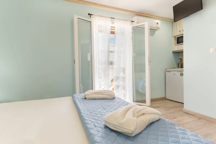 Sunrise Suites