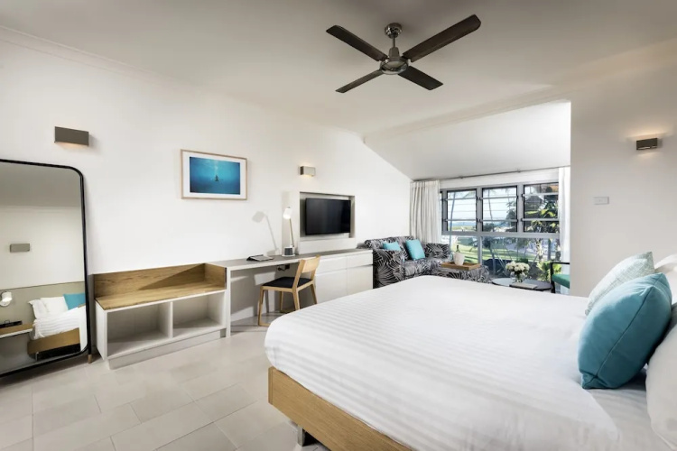 Mangrove Hotel