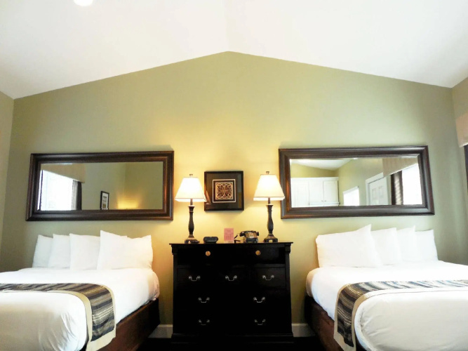 Monterey Peninsula Inn