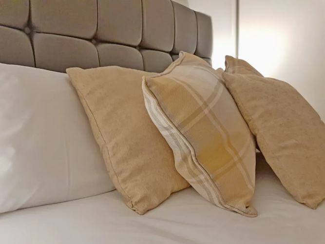 Reading Town Centre Courtyard View Serviced Apartment