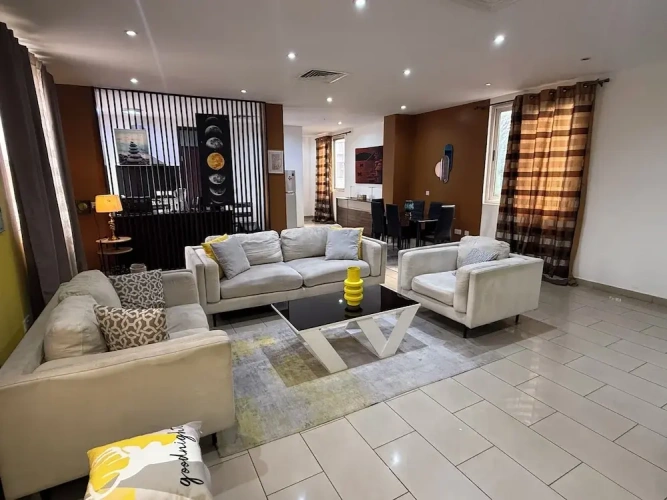 1 Bedroom Deluxe Apartment
