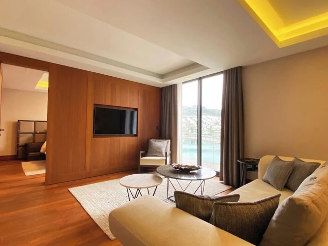 Deluxe Suite