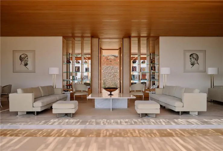 Amanzoe