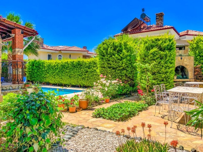 3 Bedrooms Villa