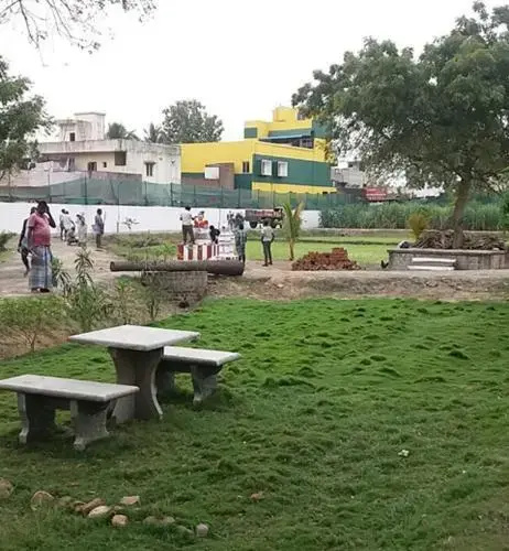 Sarojini Gardens