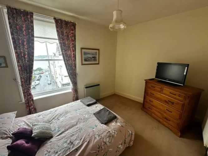 4-beds, Sleeps 8, Sea View & Pet Friendly