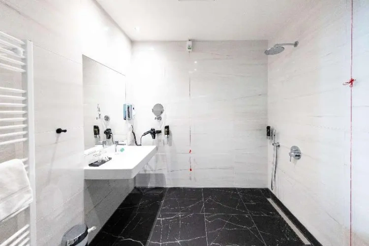 Standard Double room with city view