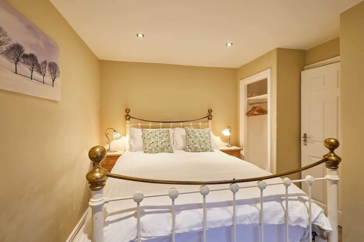 Host and Stay 36 Hardy Meadows