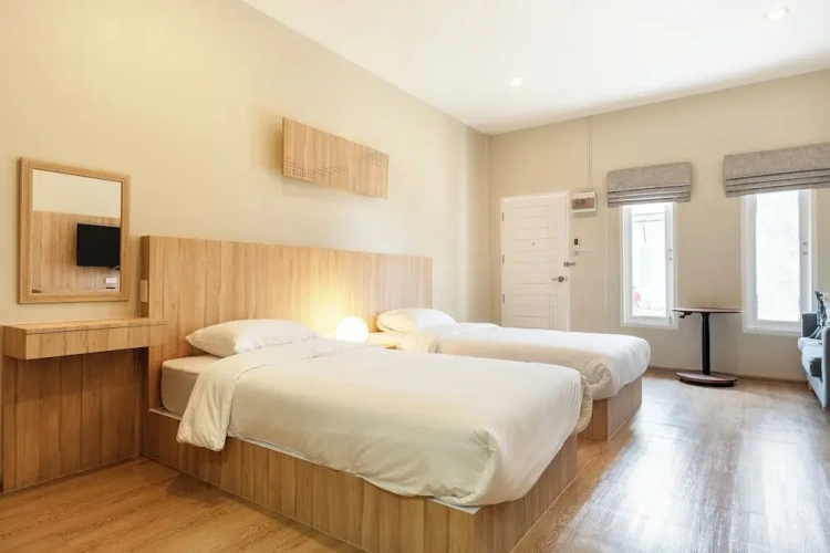 Standard Twin room