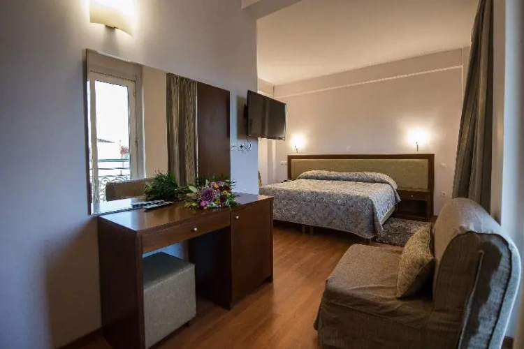 Standard Triple room with balcony