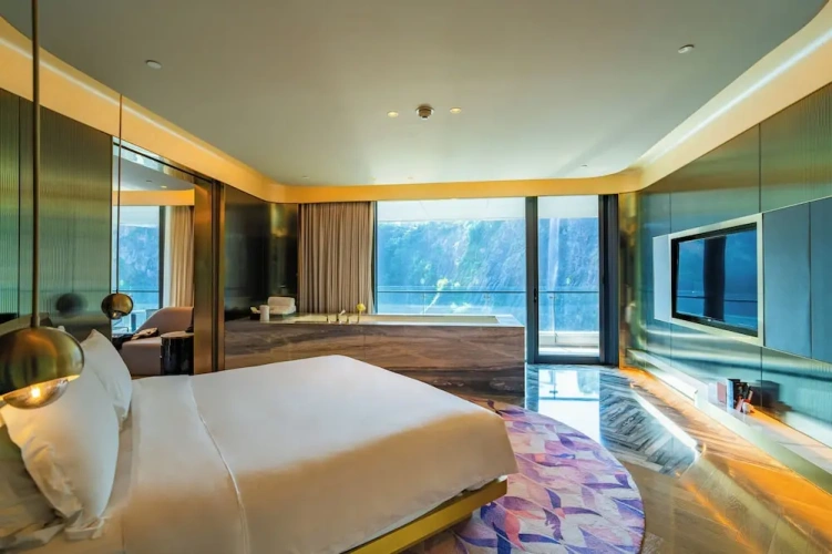 Double Suite with Waterfall view