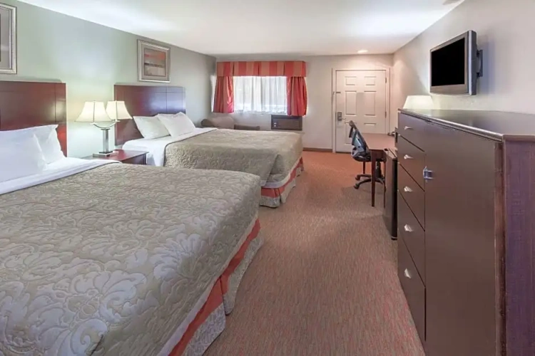Quadruple Suite