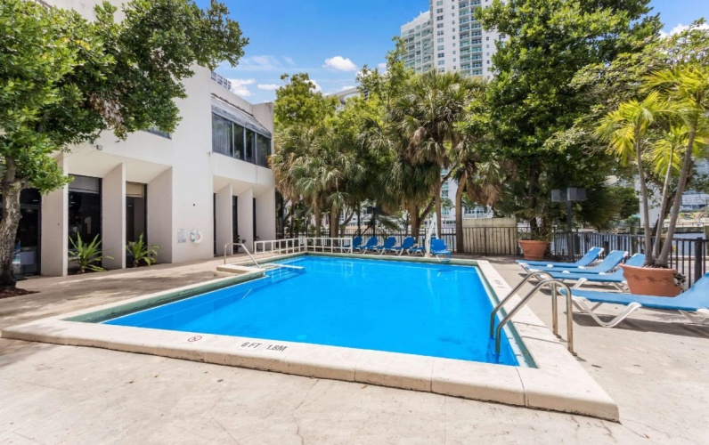 Comfort Inn & Suites Downtown Brickell-Port of Miami photo 15