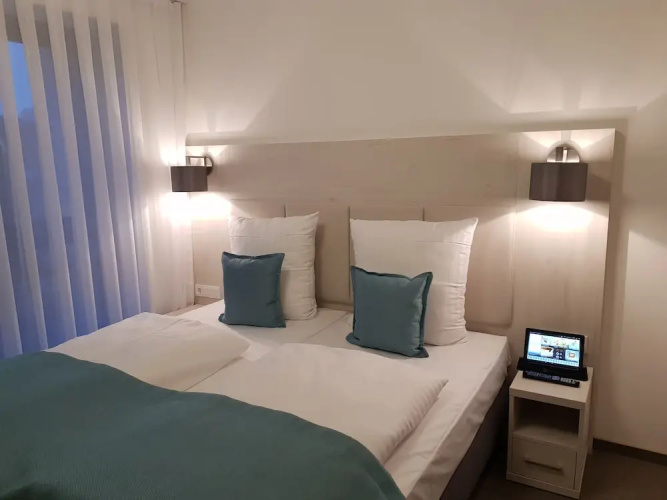 Apricot Hotel