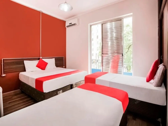 Economy Quadruple room