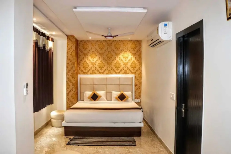 Hotel Incredible Taj