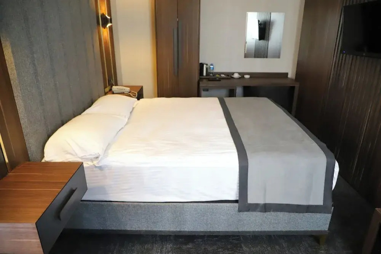 Cenas Otel