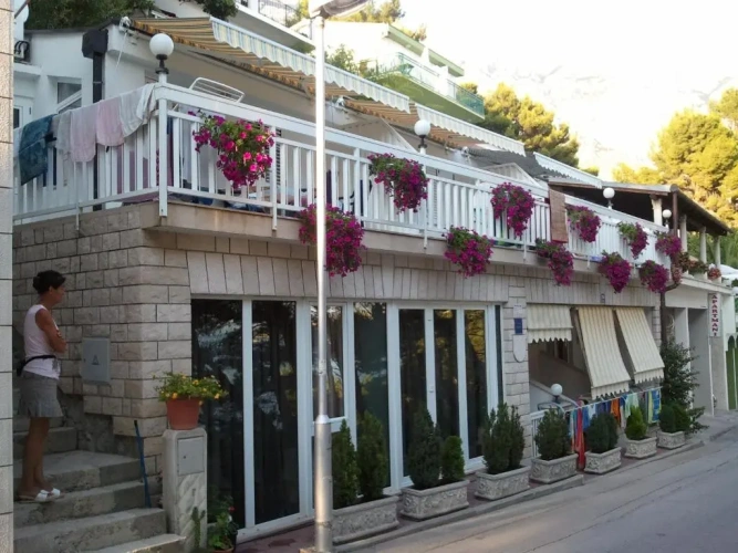 Studio with balcony and with sea view