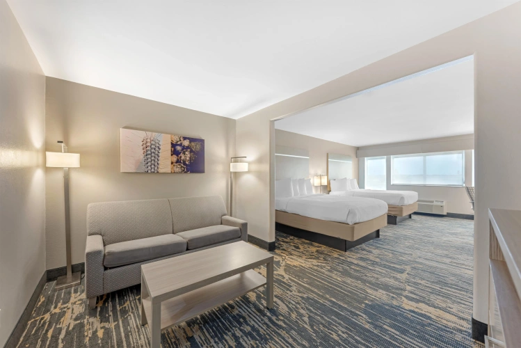 Quadruple Suite