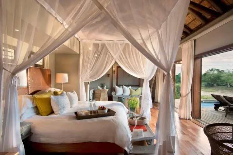 Suite with balcony