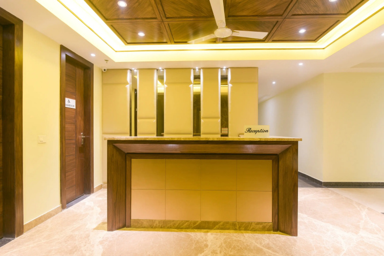 OYO 77736 Hotel Starlight
