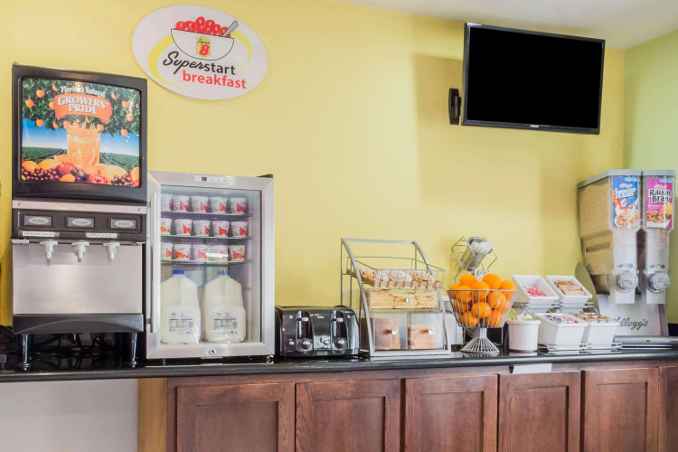 Super 8 By Wyndham Sacramento
