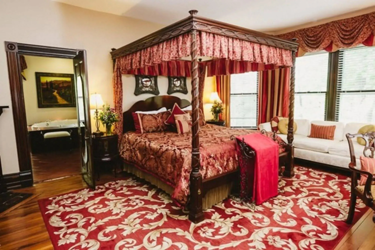 Biltmore Village Inn B&B