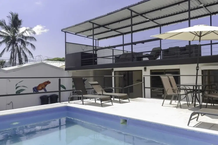 6 Bedrooms Cottage