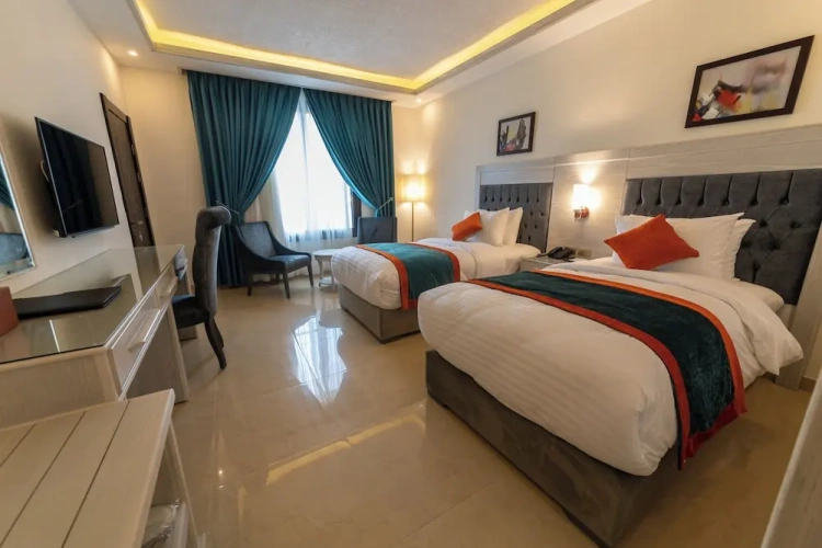 Deluxe Twin room with city view