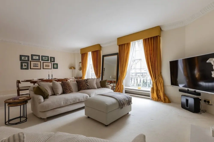 3 Bedrooms Apartment