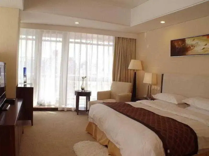 Joy City Hotel & Apartment