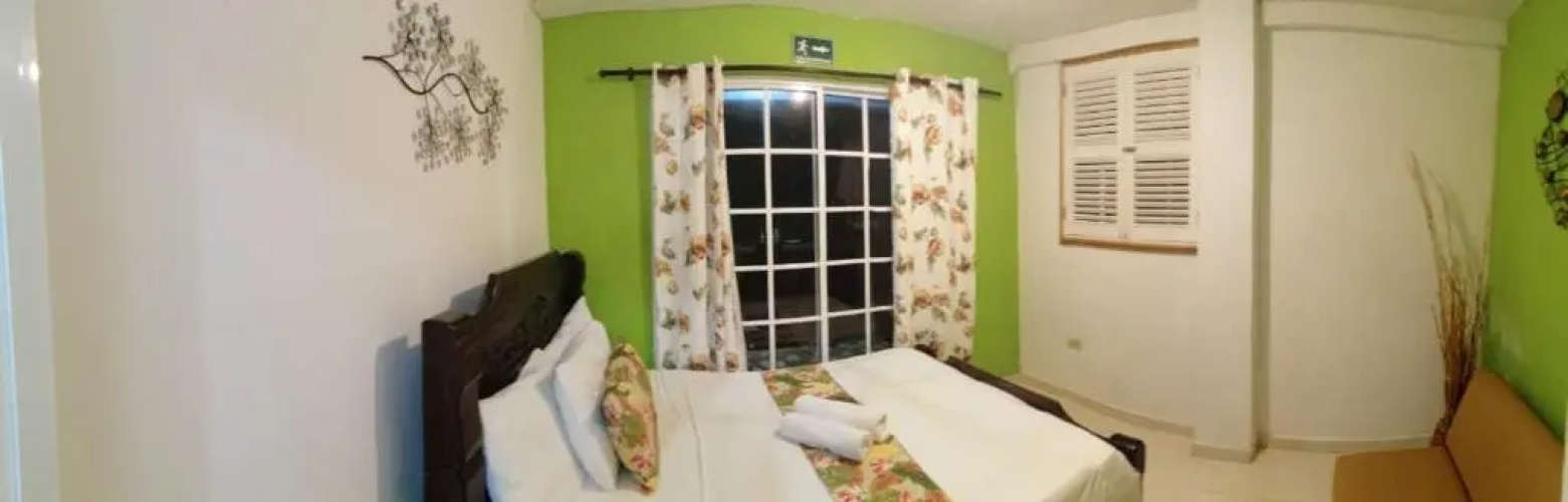 Casa Royal Palm Inn