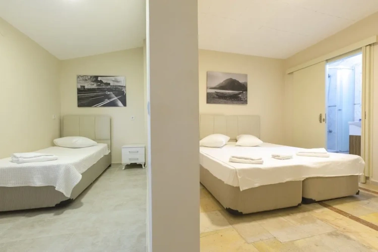 2 Bedrooms Standard room with courtyard view
