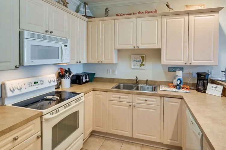 Pool Access & Balcony: Modern Myrtle Beach Condo