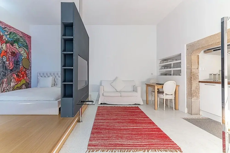 Comfort Basement Studio with garden view