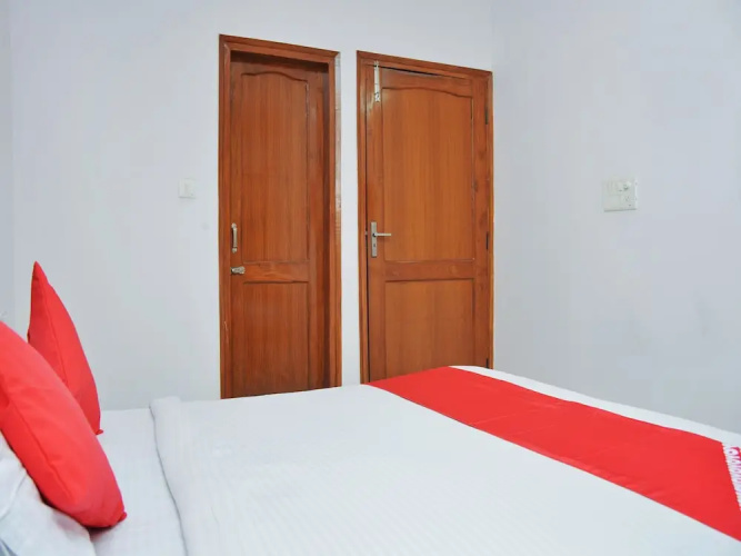 Oyo 23465 Sky Residency