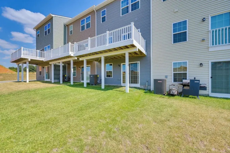 Spacious Hedgesville Retreat ~ 5 Mi to Golf Course