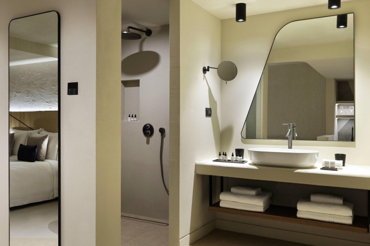 1 Bedroom Double Suite