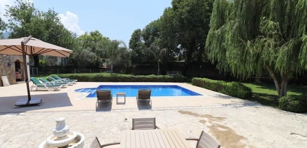 2 Bedrooms Villa