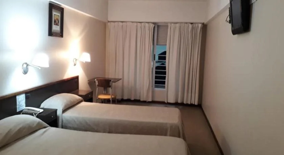 Hotel Carrara