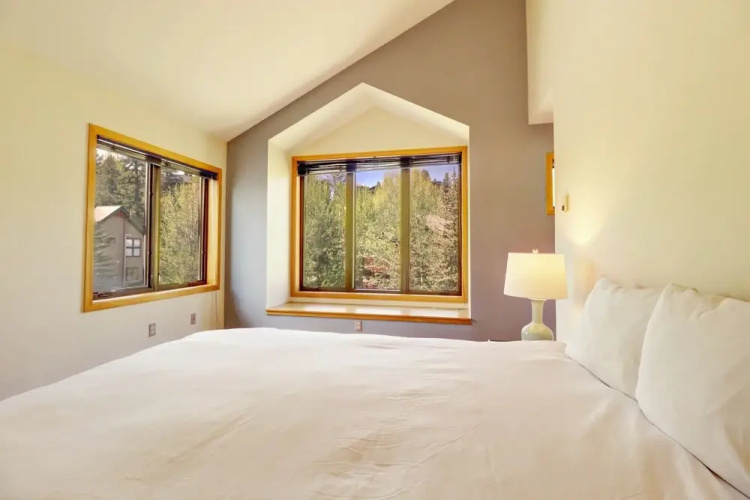 195 Summerwood 3 Bedroom Home by RedAwning