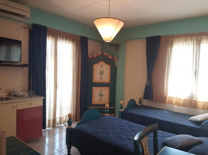 Standard Twin room with balcony
