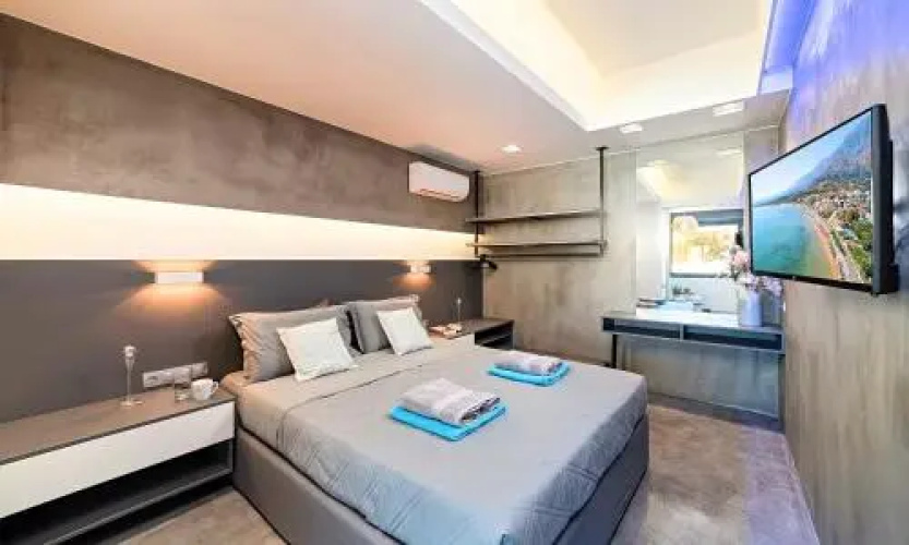 Erasmia Suites