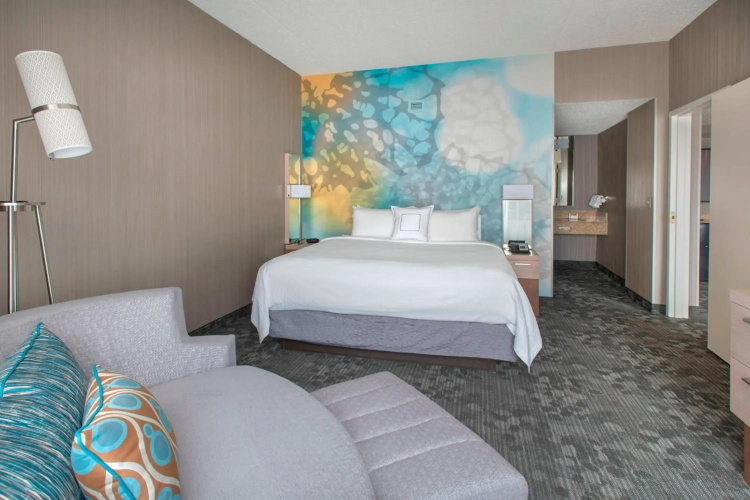 Courtyard by Marriott Newark Elizabeth