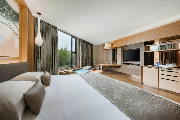 Regal Palace Resort Hotel