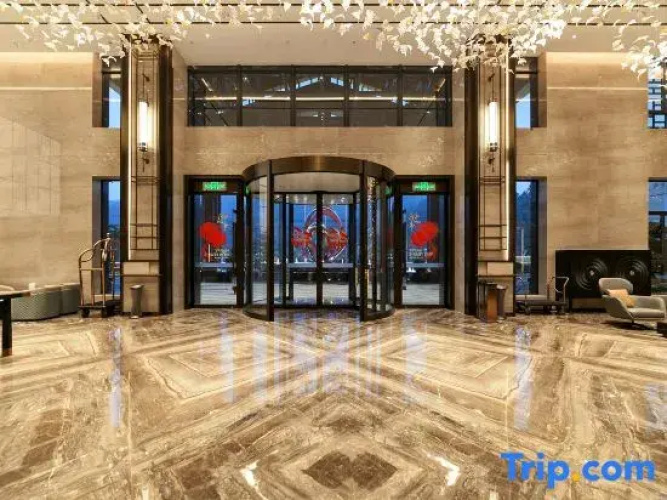 Ritz Dknton Hotel