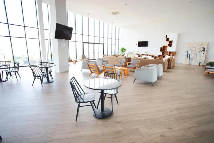 2 Bedrooms Apartment