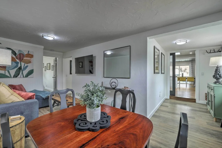 Fredericksburg Getaway w/ Covered Deck & Fire Pit!