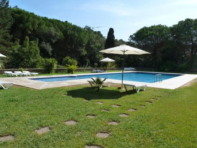 1 Bedroom Apartment with partial sea view