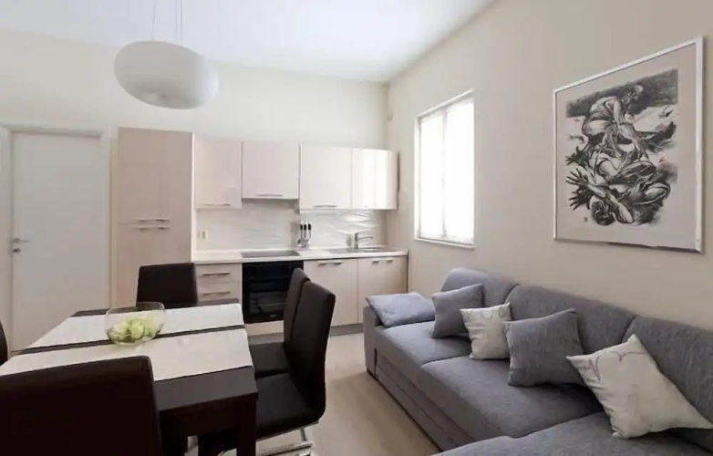 Sunflower Apartment